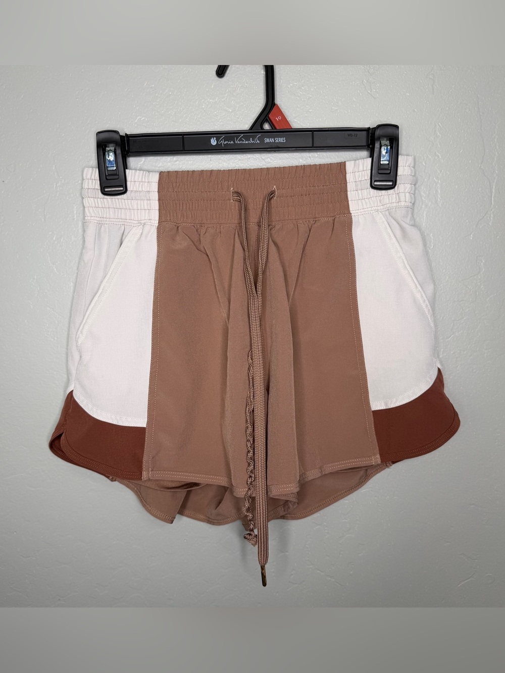 Abercrombie & Fitch YPB sprintTEK TRI-Color Block lined flyaway athletic shorts